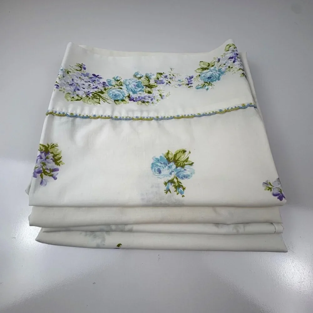Vintage Floral Montgomery Ward 4 Pillowcases 1 Queen &‎ 3 Std Lavender Cottage